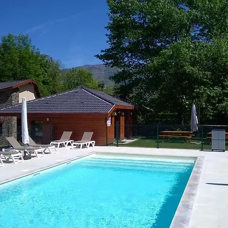 Les Granges De Leo Hébergement de vacances Aston