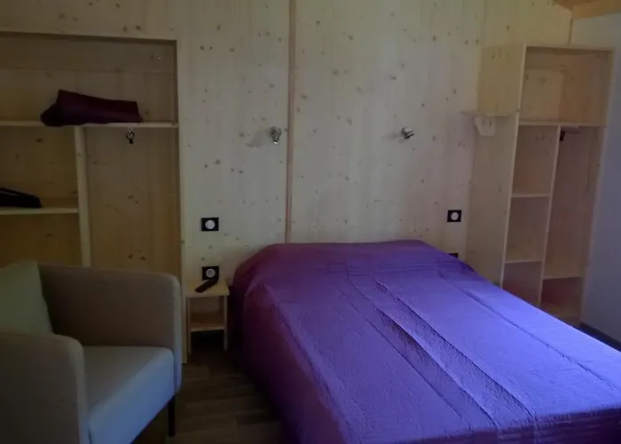 Les Granges De Leo بيت للعطل استون