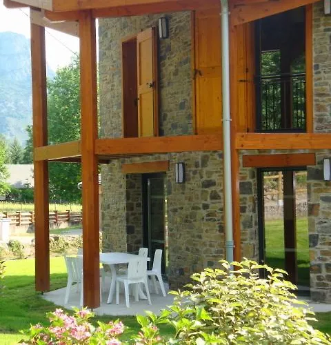 Les Granges De Leo استون