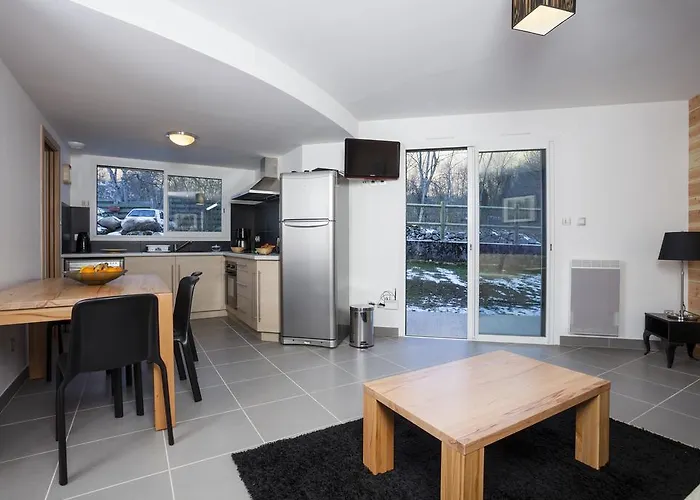 Les Granges De Leo استون