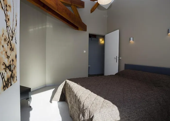 Les Granges De Leo * استون